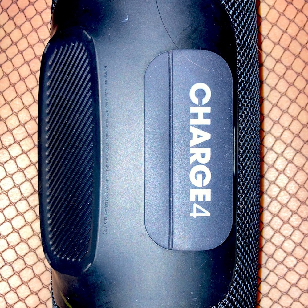 •SOLD• JBL Charge 4 Bluetooth Speaker